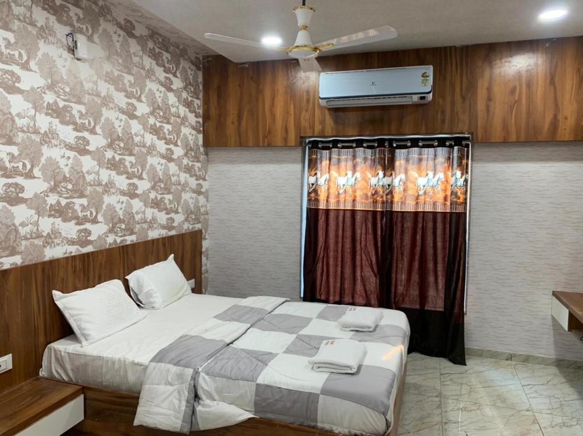 Kesar Hotel Viramgam 외부 사진
