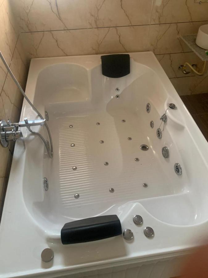 Kesar Hotel Viramgam 외부 사진
