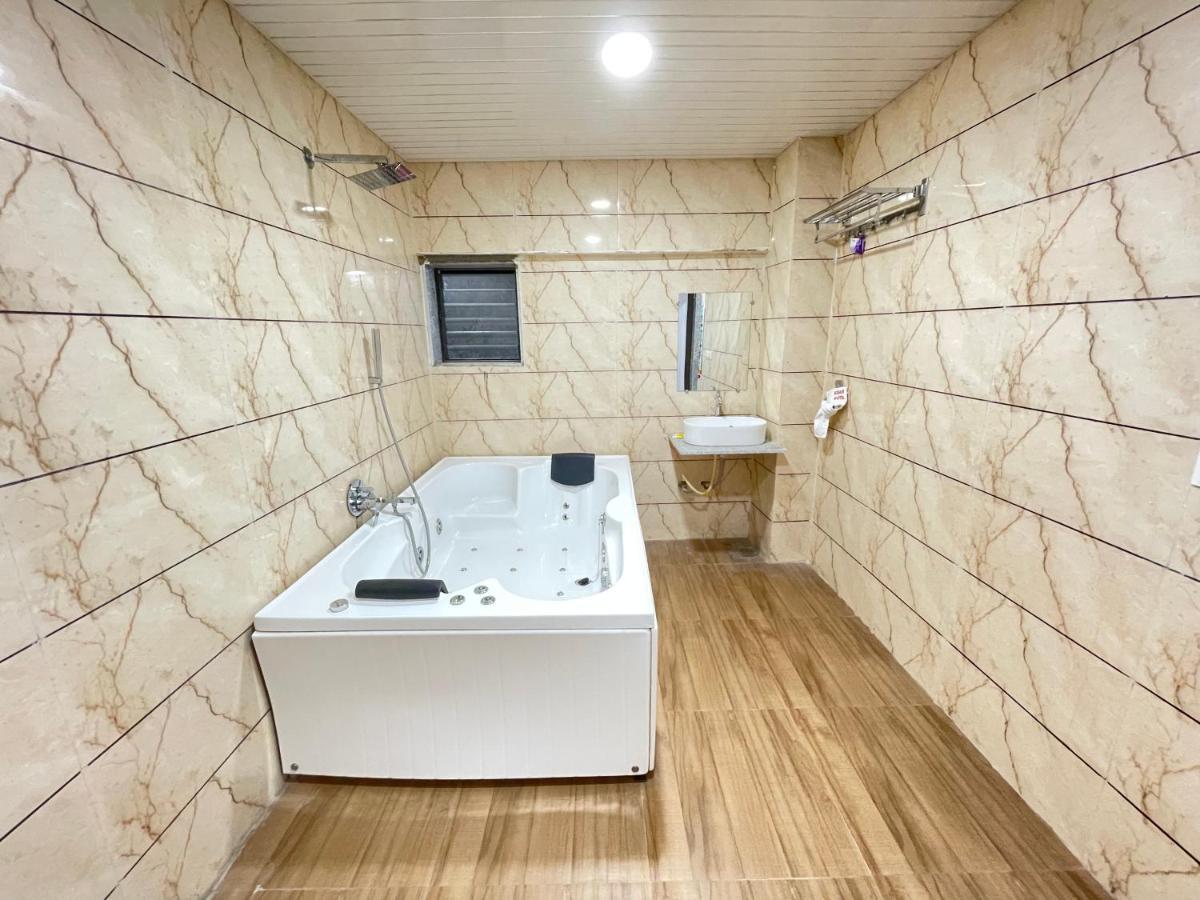 Kesar Hotel Viramgam 외부 사진